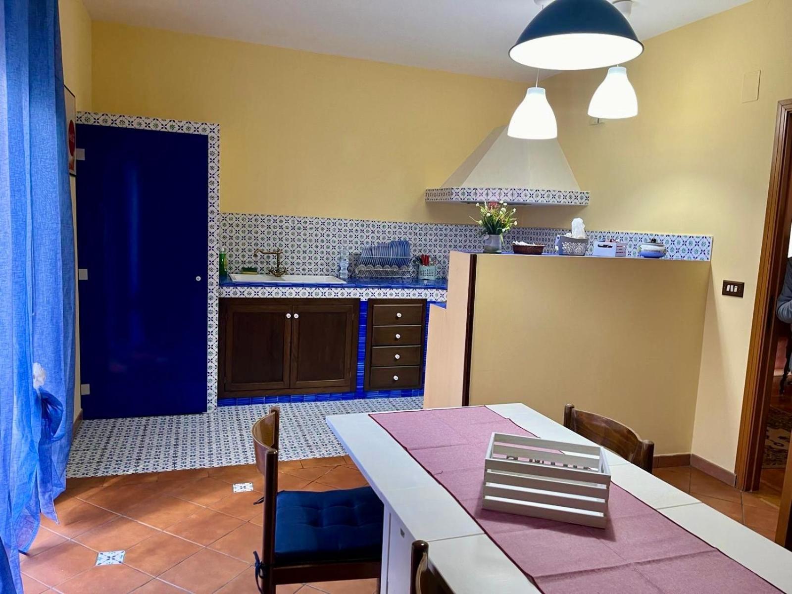 Benvenuti A Casa Sicilian Apartment Palermo Termini Imerese Kültér fotó